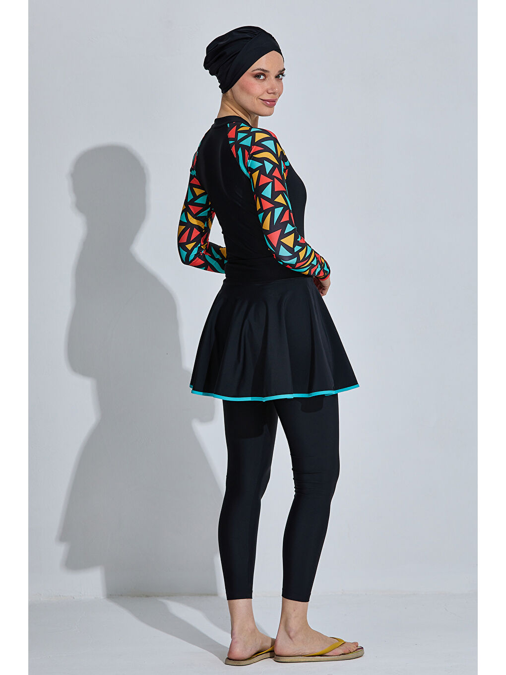 3 Farklı Şekilde Giyilebilir Elastanlı Etekli Tesettür Mayo 6440 Siyah-4