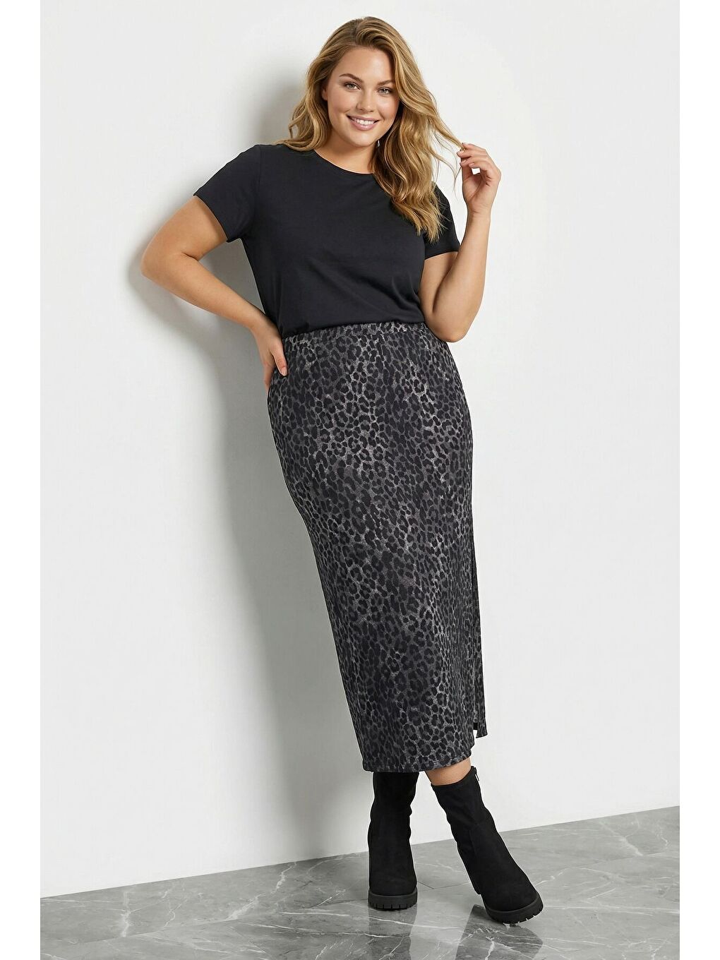 Gri Büyük Beden Leopar Desenli Yırtmaçlı Kalem Etek 160379