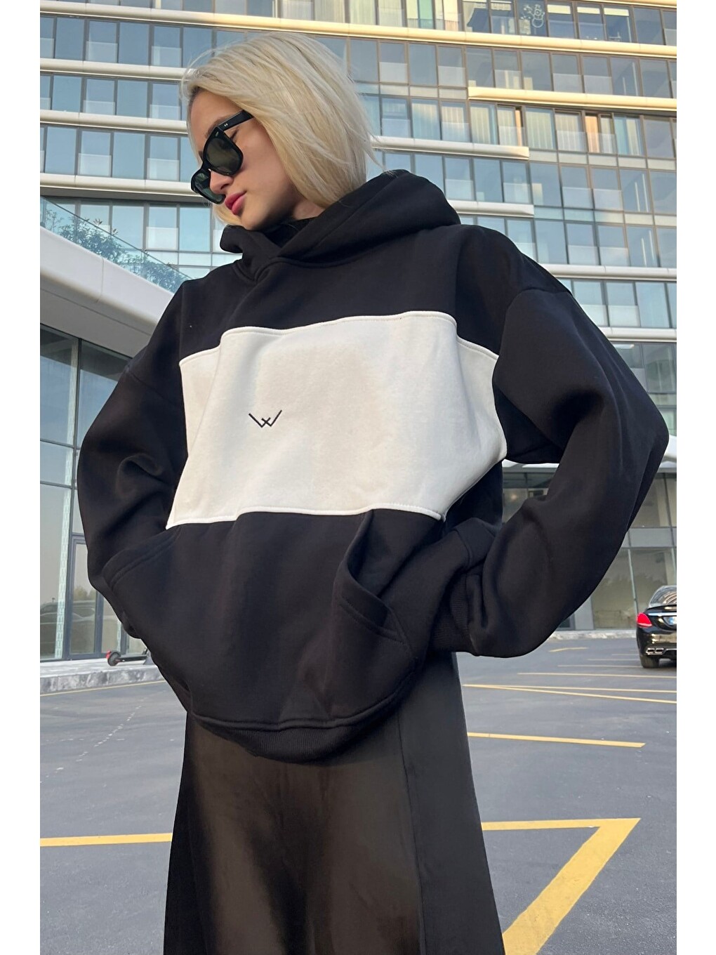 Siyah Renk Bloklu Şardonlu Sweatshirt Mg1544-2