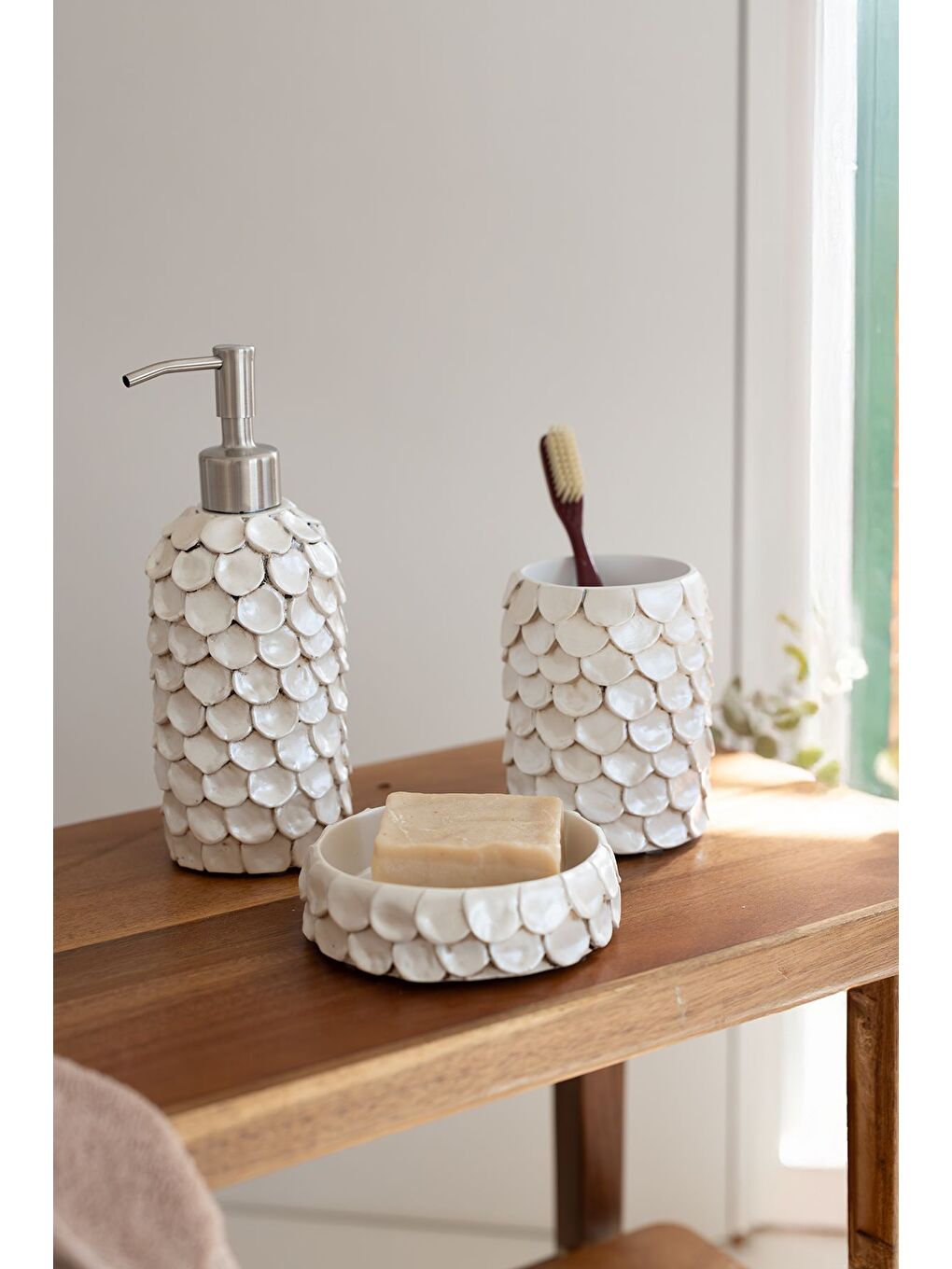 Lindy 3 Parça Banyo Aksesuar Seti Ekru