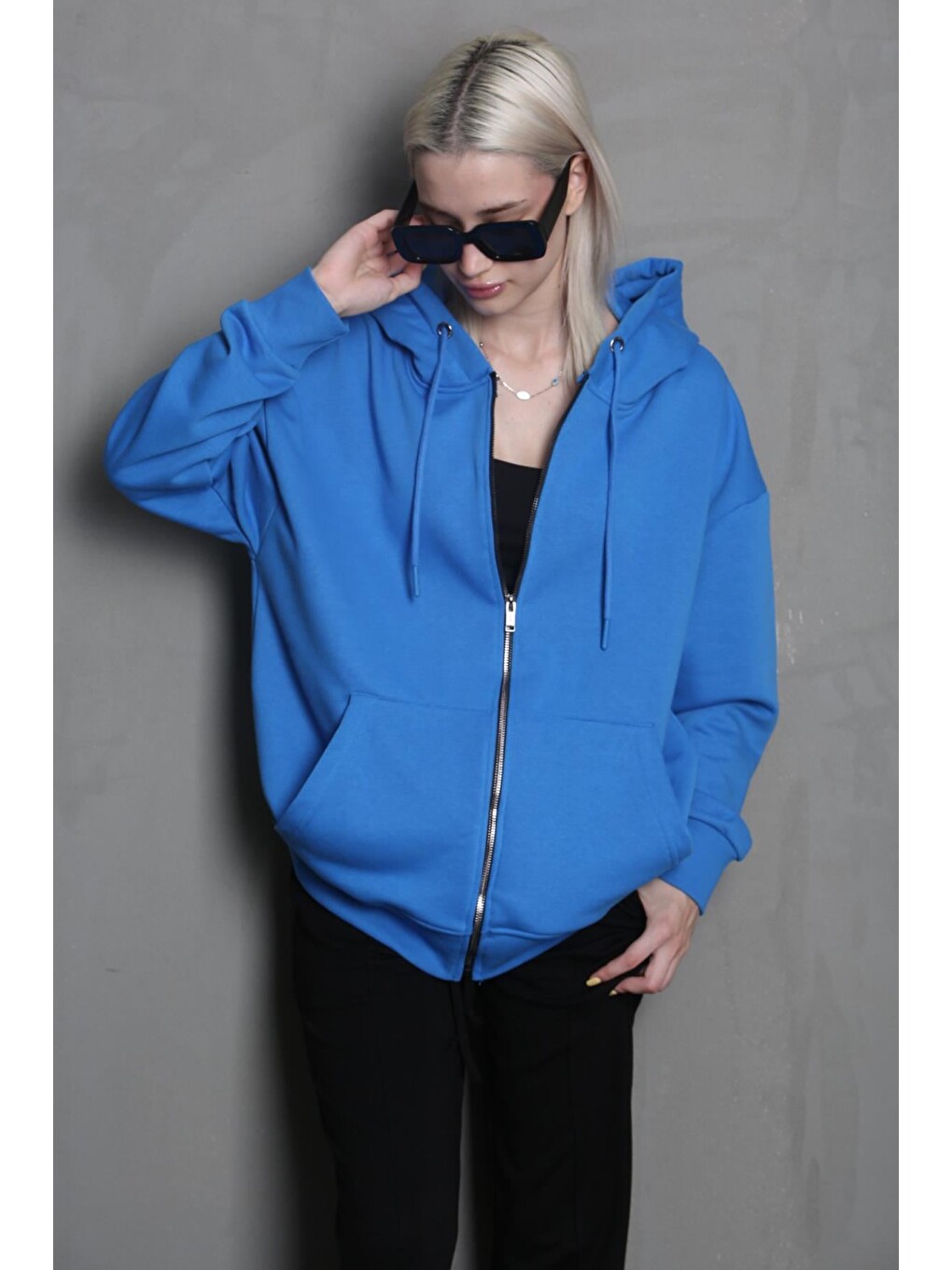 Mavi Kapüşonlu Basic Sweatshirt Mg1900-3