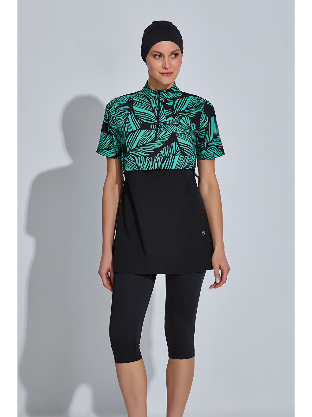 Kısa Kollu Spor Elastanlı Yarı Kapalı Mayo 6567 Siyah-1