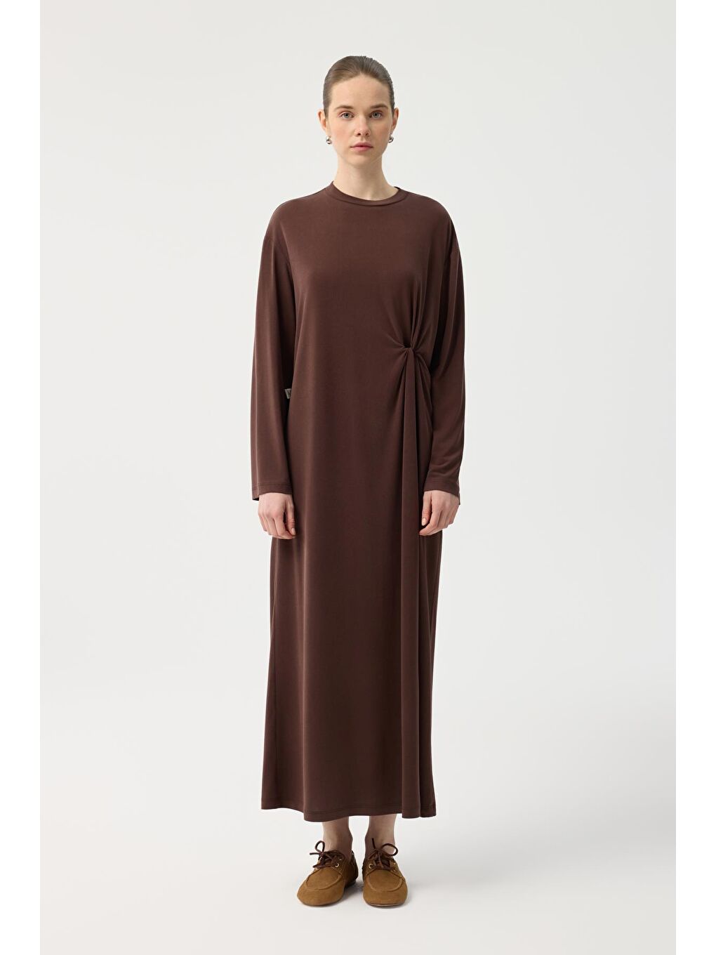 Modal Cupra Asimetrik Düğüm Detaylı Elbise Kahverengi-2