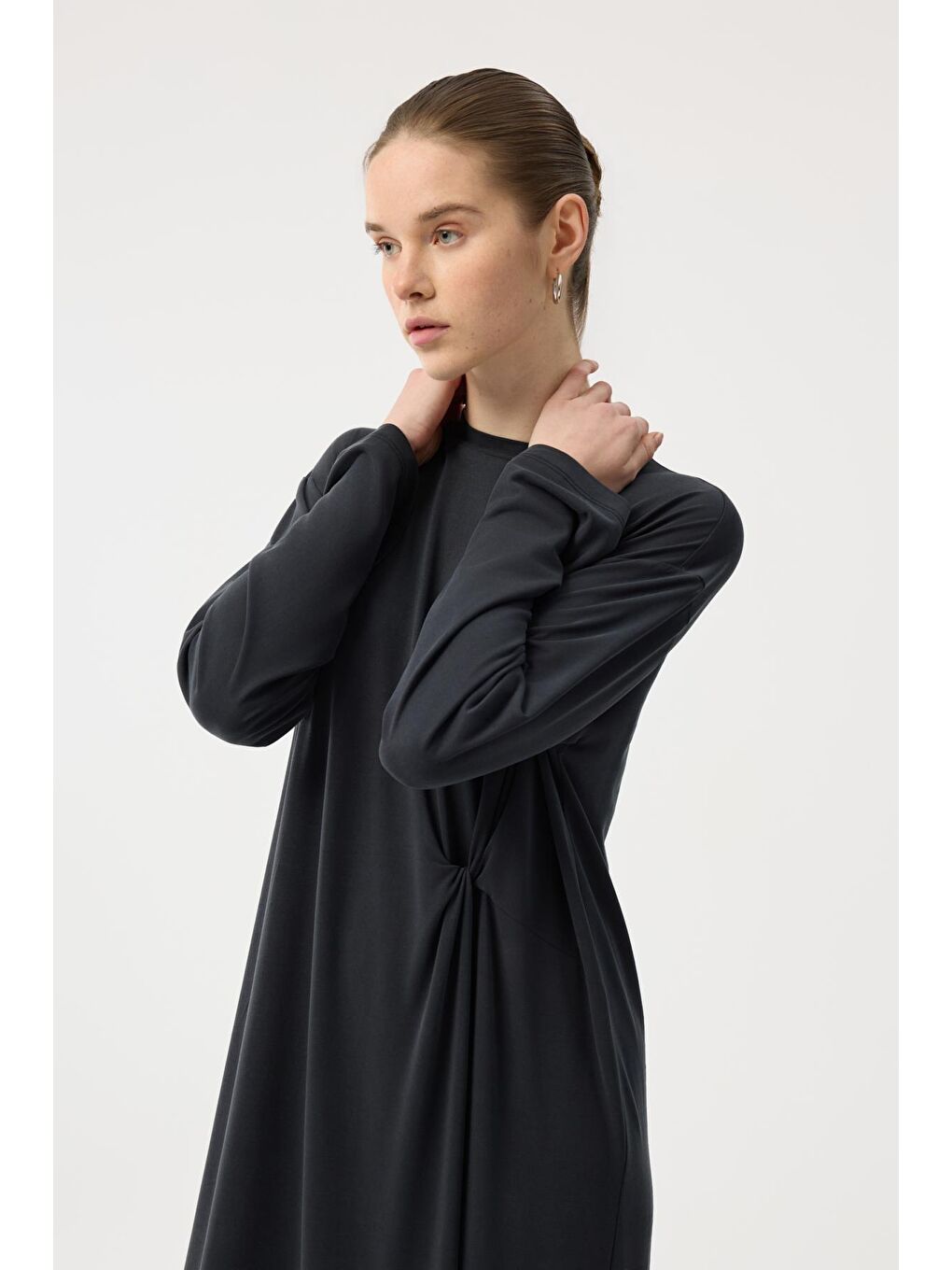 Modal Cupra Asimetrik Düğüm Detaylı Elbise Siyah-2