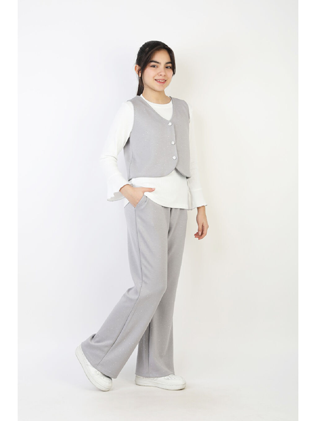 Gri Kız Çocuk 3'lü Takım-Yelekli,Taş Süslemeli ve Geniş Paçalı 12515