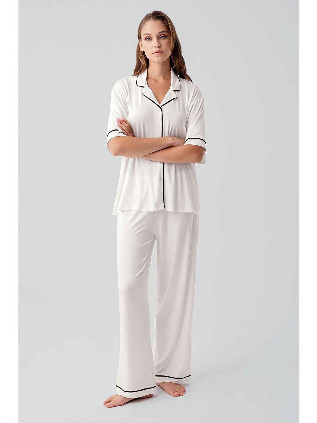 Ekru Kısa Kollu Düğmeli Oversize Esnek Viskoz Pijama Takım 19210-1