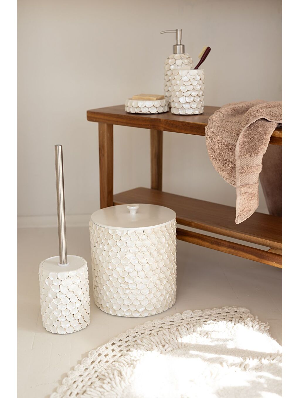 Ekru Lindy 5 Parça Banyo Seti Krem