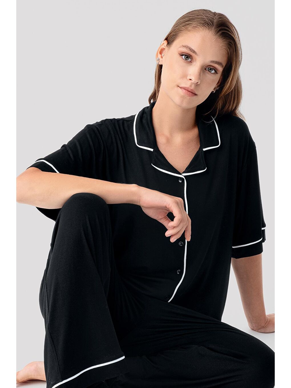 Siyah Kısa Kollu Düğmeli Oversize Esnek Viskoz Pijama Takım 19210-4