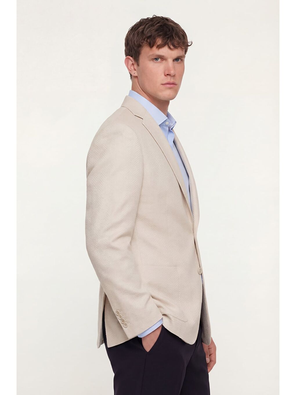 Erkek Beyaz Dar Kesim Slim Fit Viskon Balık Sırtı Desen Torba Cep Çift Yırtmaçlı 6 Drop Ceket-2