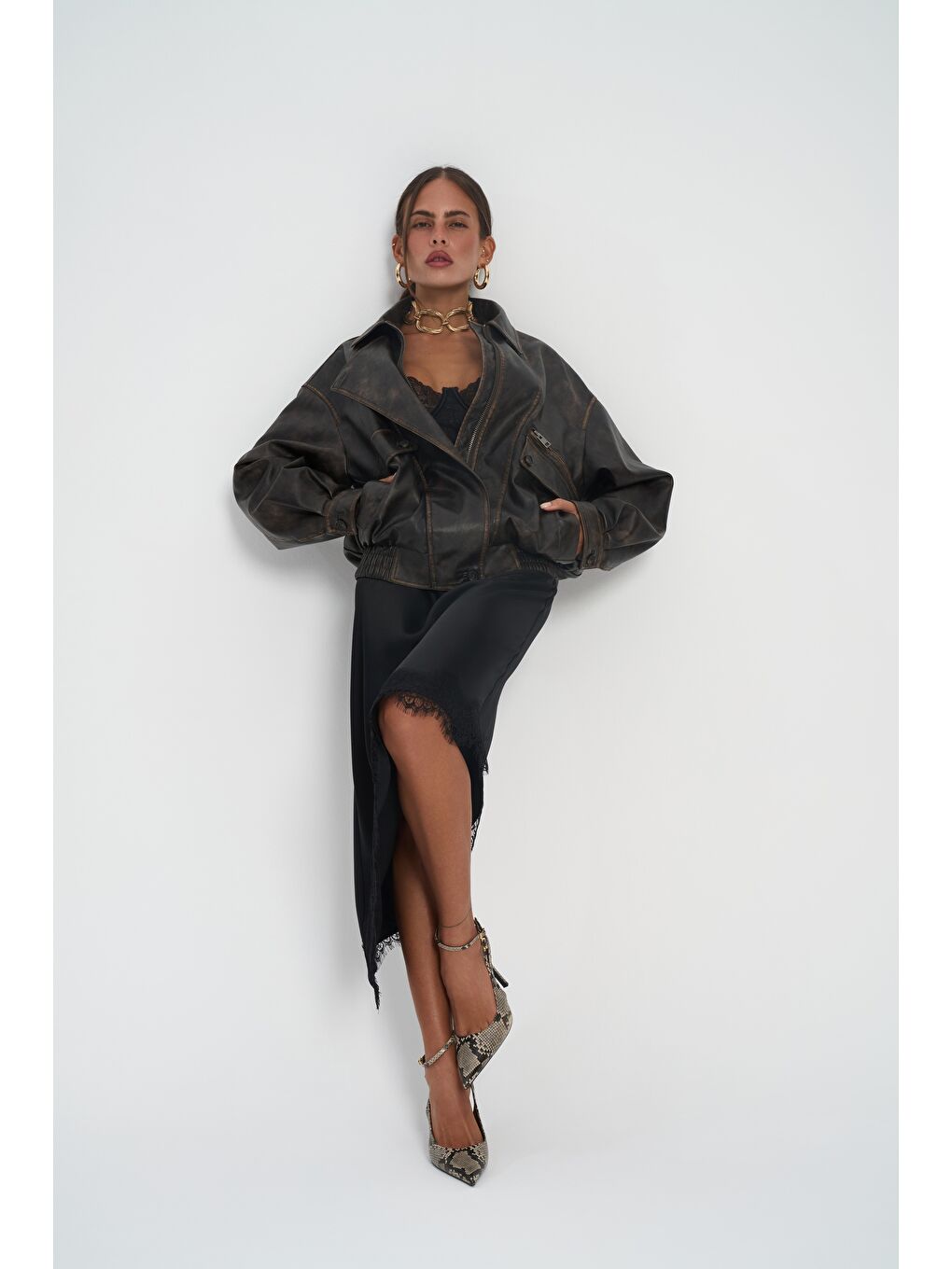 Lina Dantel Detay Siyah Saten Etek-1