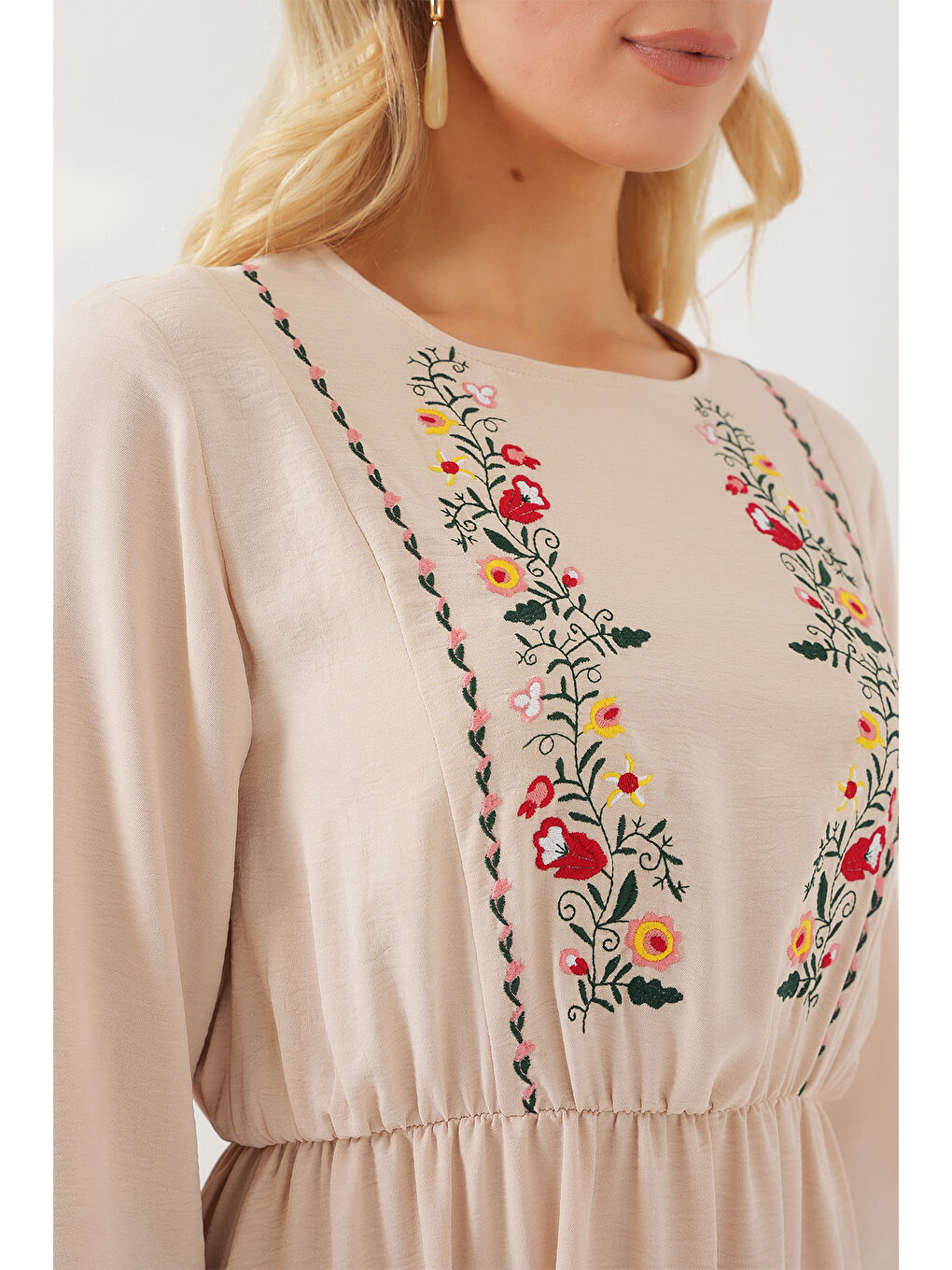 Ekru Kadın Nakışlı Uzun Tesettür Elbise 2550 - Krem-4