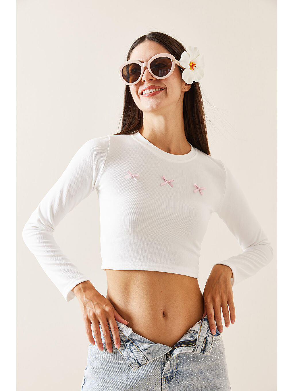 Beyaz Bisiklet Yaka Kurdele Detaylı Crop Bluz 5YXK2-48922-01-1