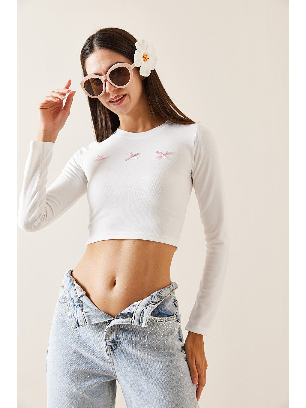 Beyaz Bisiklet Yaka Kurdele Detaylı Crop Bluz 5YXK2-48922-01-2