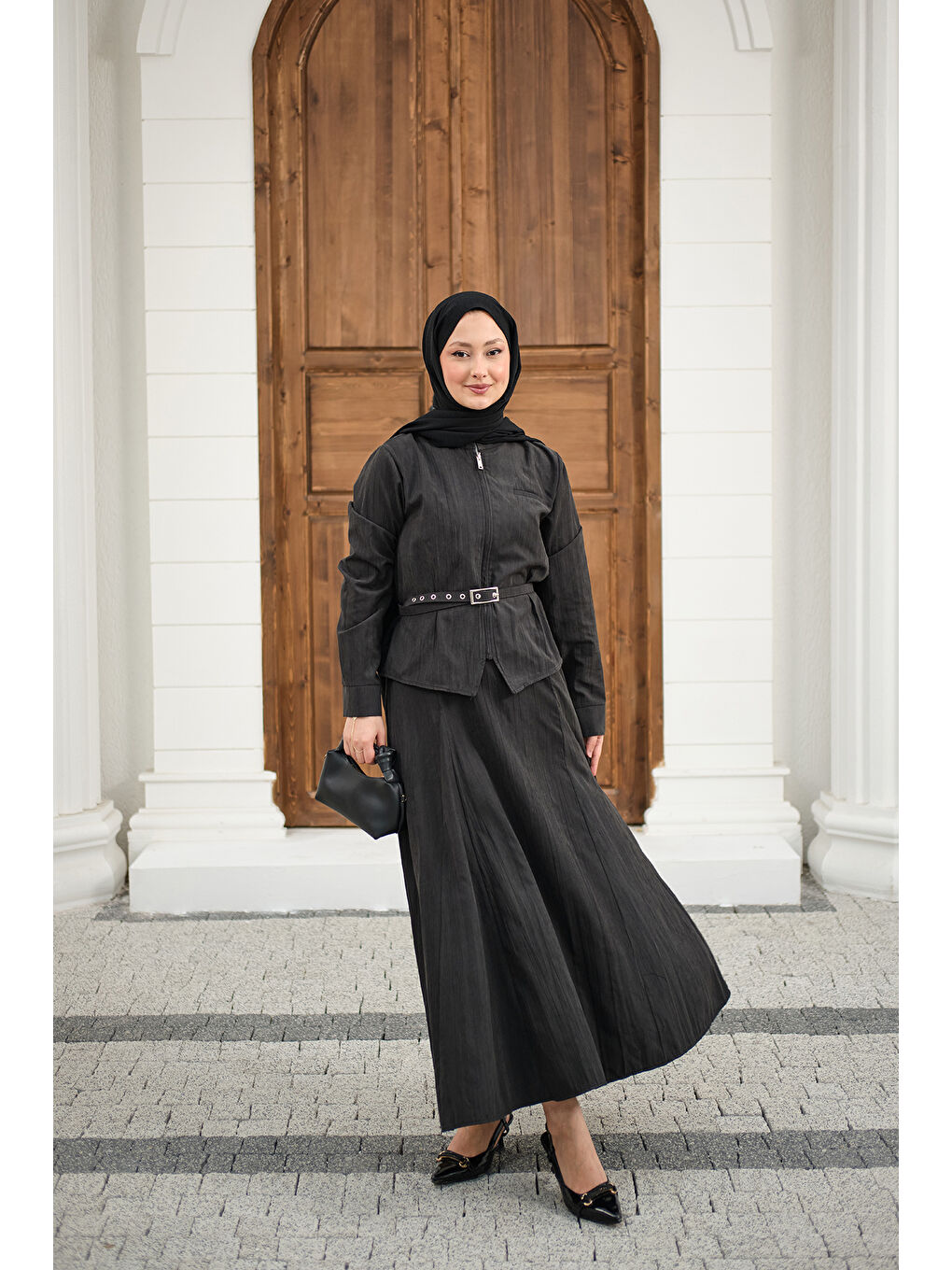 Kadın Fermuarlı Cep Detay Kemer Bağlamalı Etekli Takım Siyah