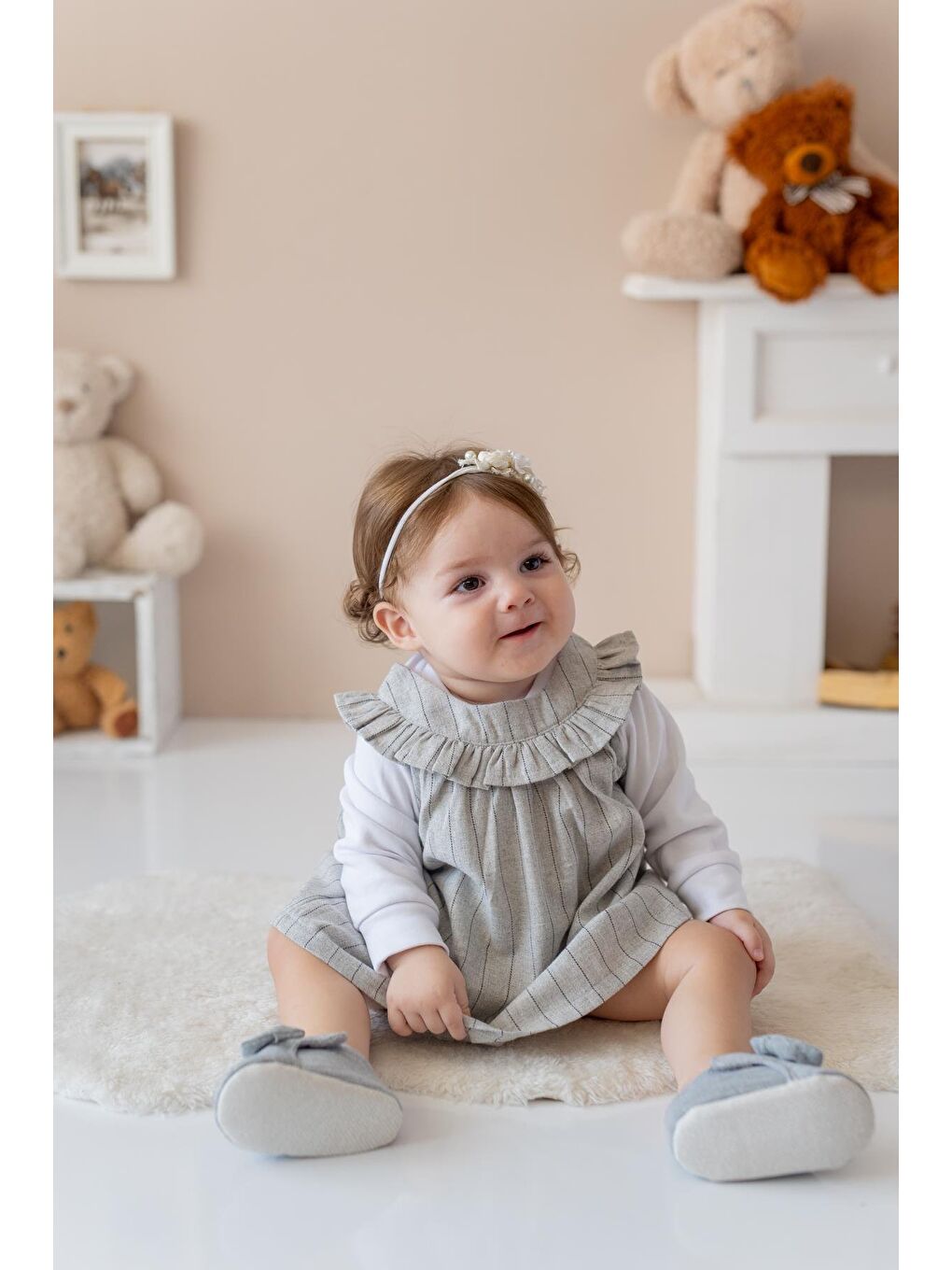 Kız Bebek Yakası Fırfırlı Elbise Ve Bluz Takım - Gri