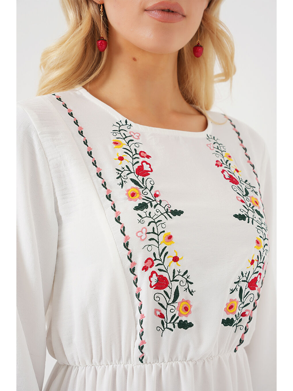 Kadın Nakışlı Uzun Tesettür Elbise 2550 - Beyaz-4