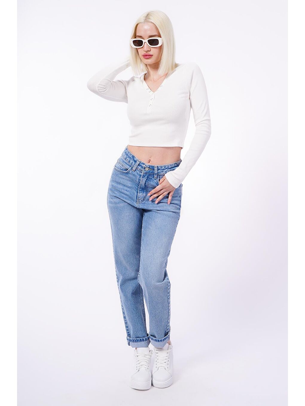 Beyaz V Yaka Uzun Kollu Düğme Detaylı Kaşkorse Bodysuit Mg2194-4