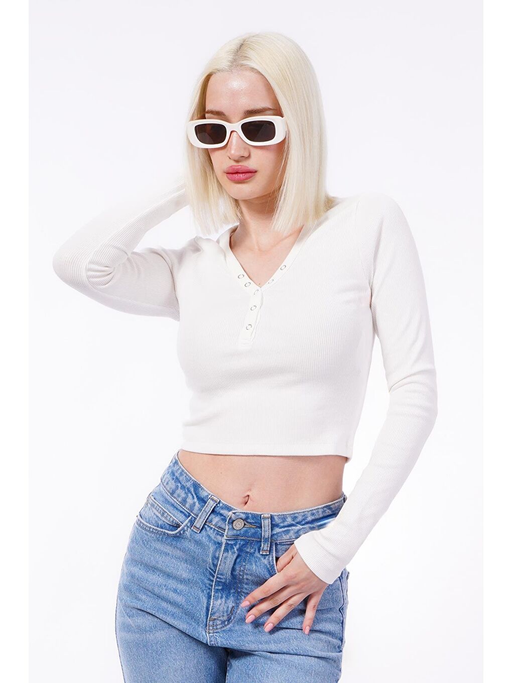 Beyaz V Yaka Uzun Kollu Düğme Detaylı Kaşkorse Bodysuit Mg2194-7