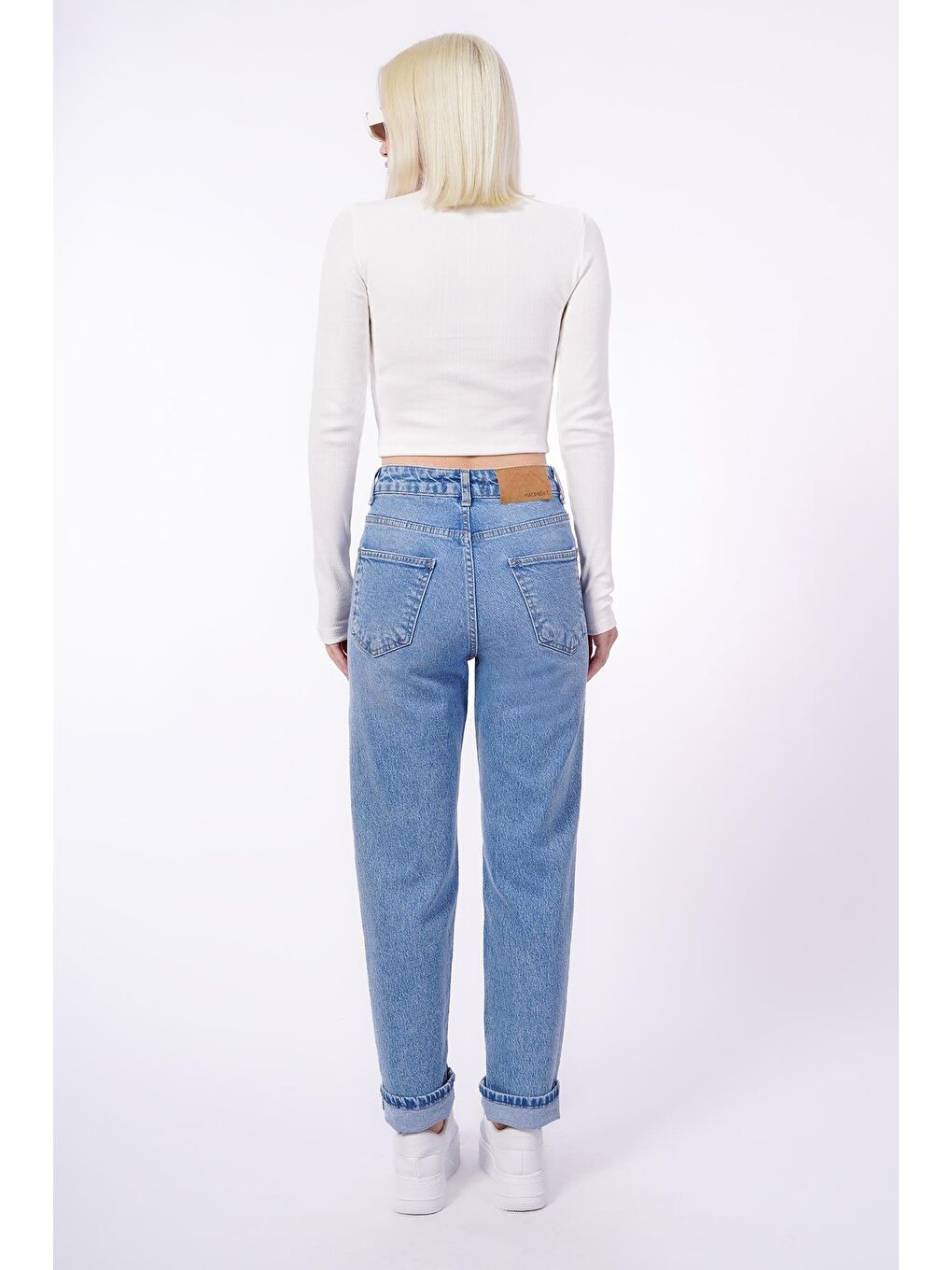 Beyaz V Yaka Uzun Kollu Düğme Detaylı Kaşkorse Bodysuit Mg2194-8