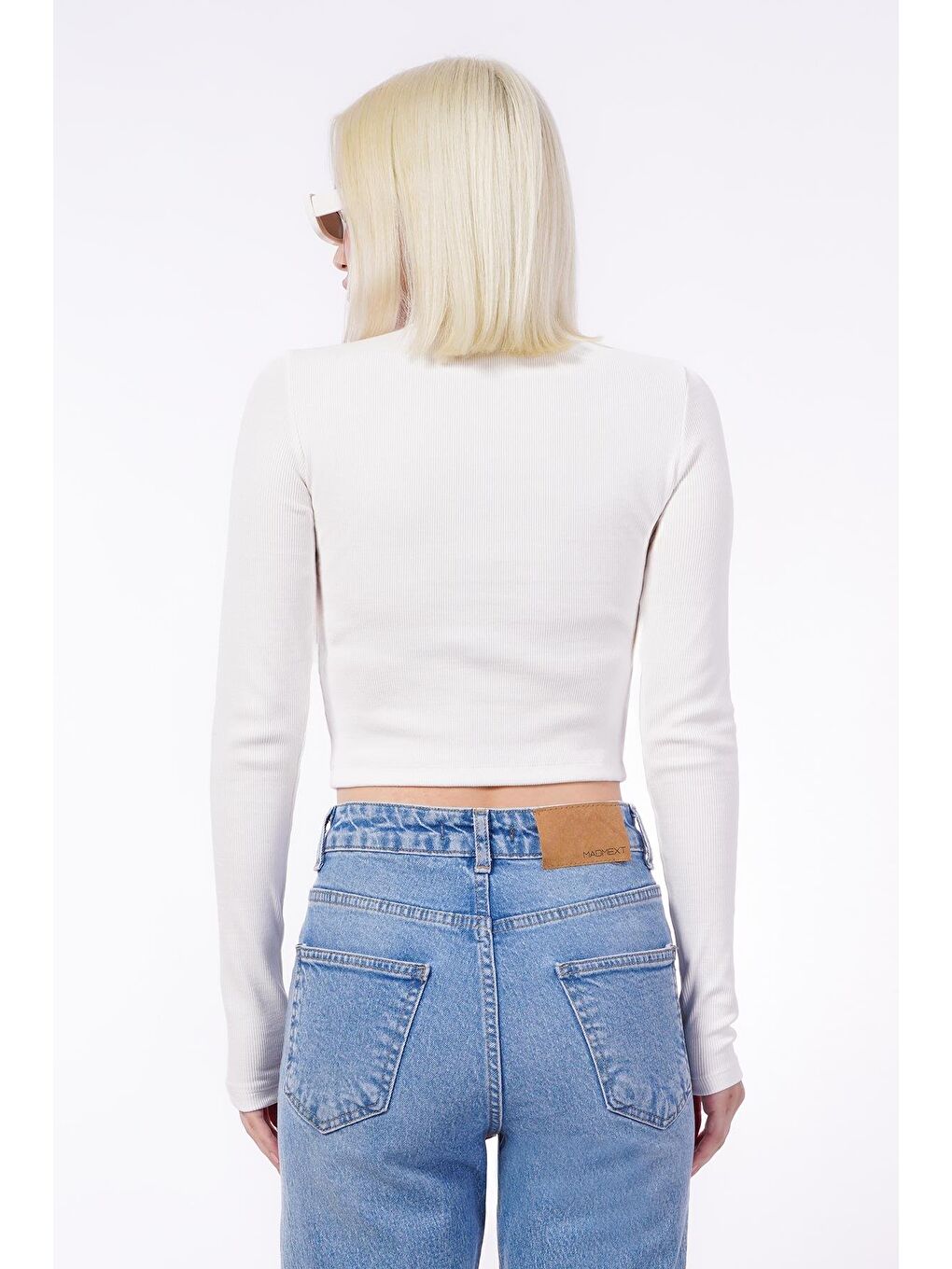 Beyaz V Yaka Uzun Kollu Düğme Detaylı Kaşkorse Bodysuit Mg2194-11