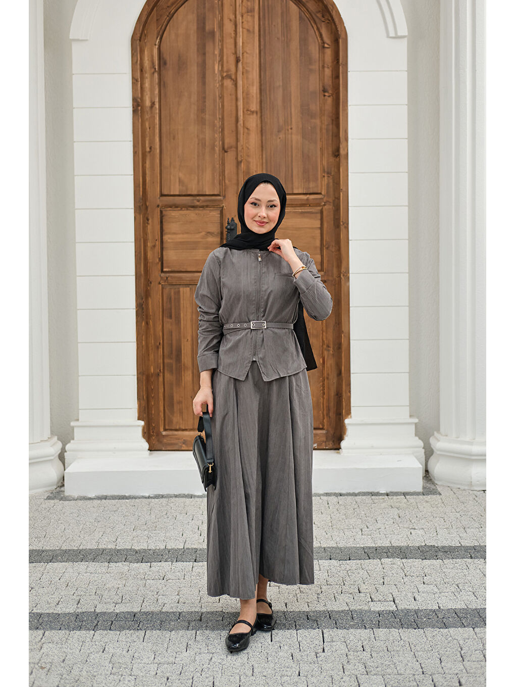 Kadın Fermuarlı Cep Detay Kemer Bağlamalı Etekli Takım Gri