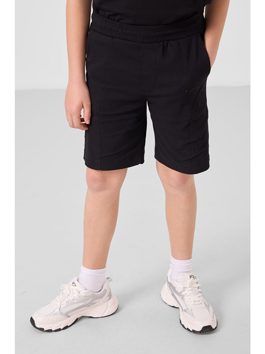 Siyah Pamuklu Oversize Fit Dokuma Hafif Esnek Chino Erkek Çocuk Şort Takım - 11276-1