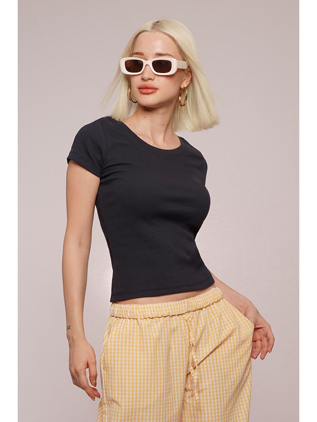 Lacivert Geniş Yaka Fittili Basic Kadın T-Shirt Mg2293-3