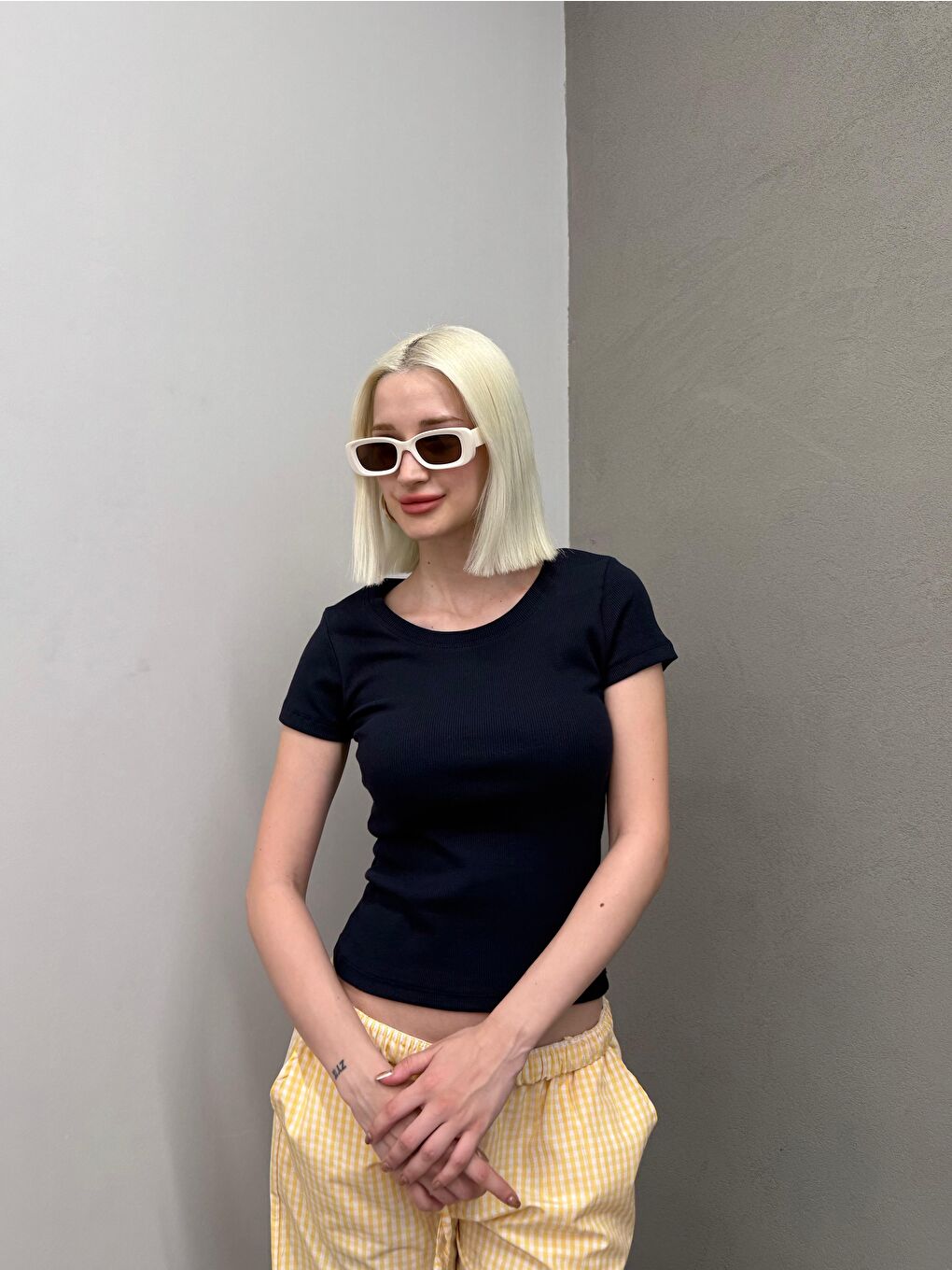 Lacivert Geniş Yaka Fittili Basic Kadın T-Shirt Mg2293-6