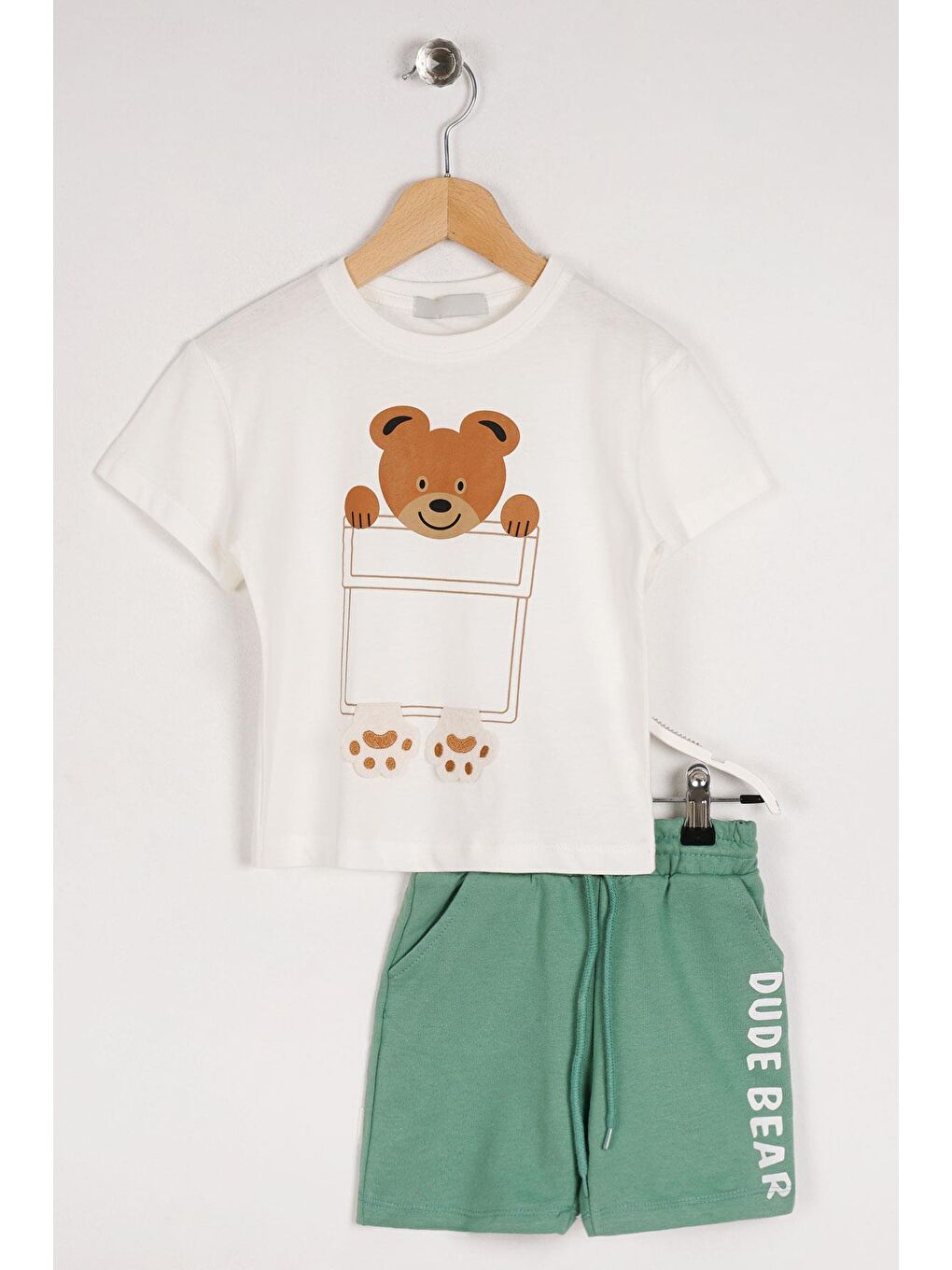 Lila Bisiklet Yaka Ayıcık Detaylı Ekru Çağla Renk Erkek Çocuk Şortlu Takım