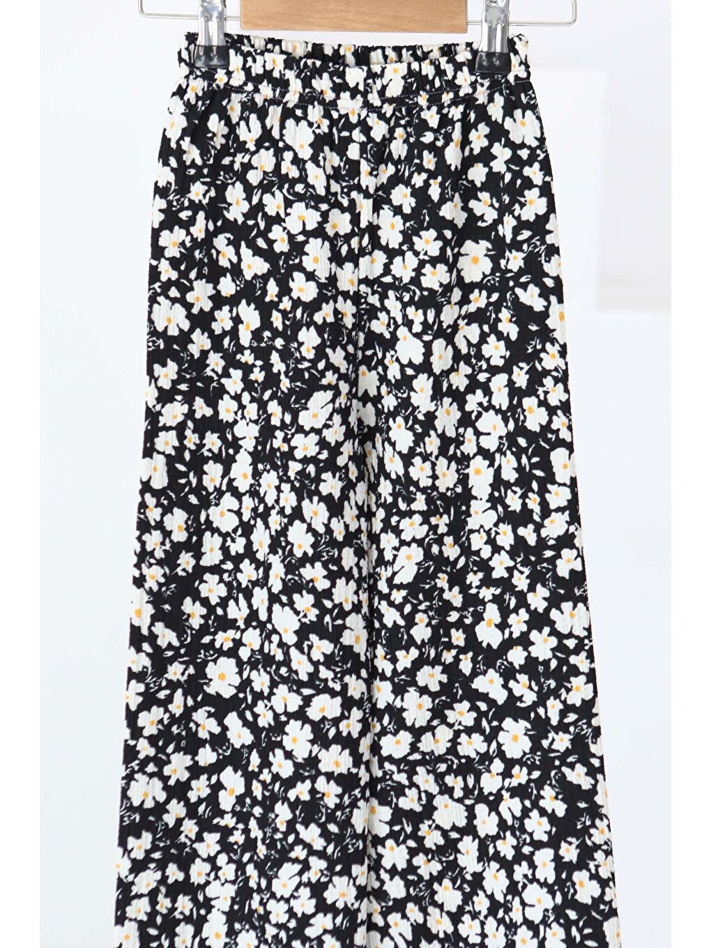 Kız Çocuk Siyah Çiçek Desenli Pantolon - 27308-1