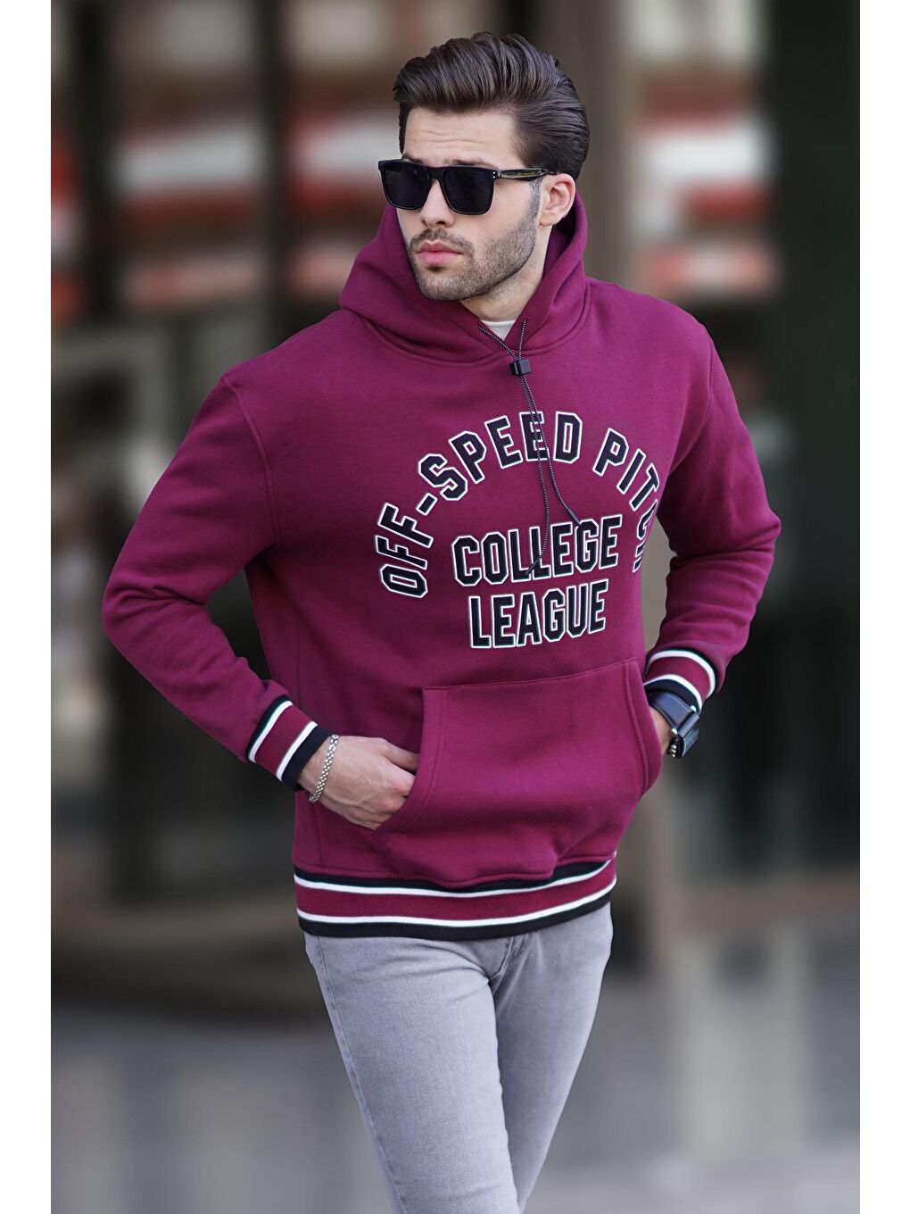 Madmext Bordo Kapüşonlu Cep Detaylı Baskılı Erkek Sweatshirt 7068