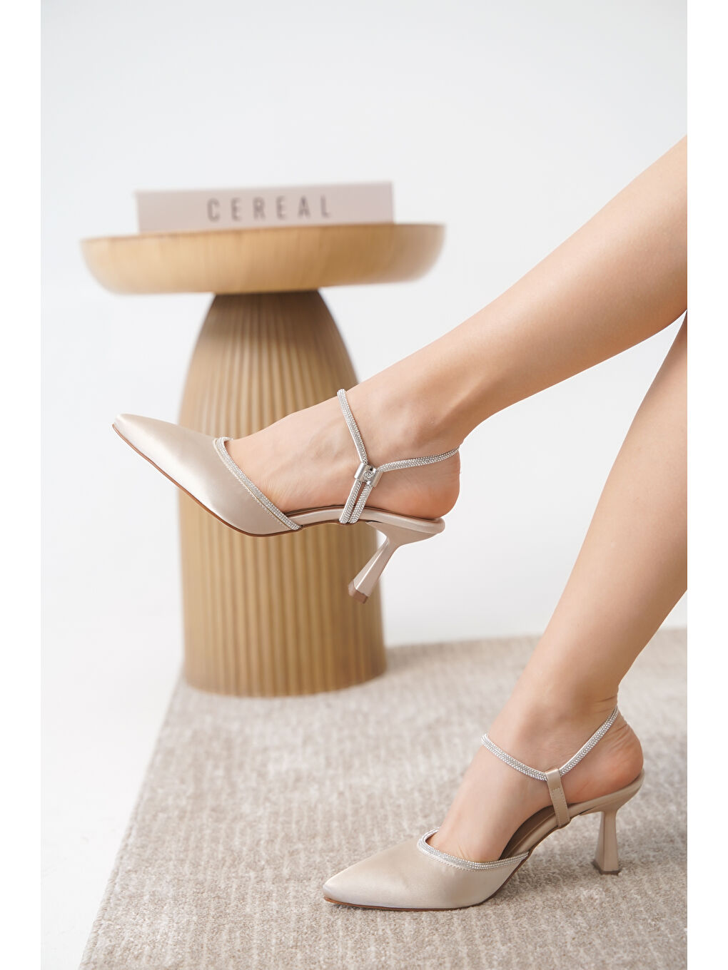 Bej Leydi Günlük Ortopedik Klasik Topuklu Kadın Ayakkabı-1