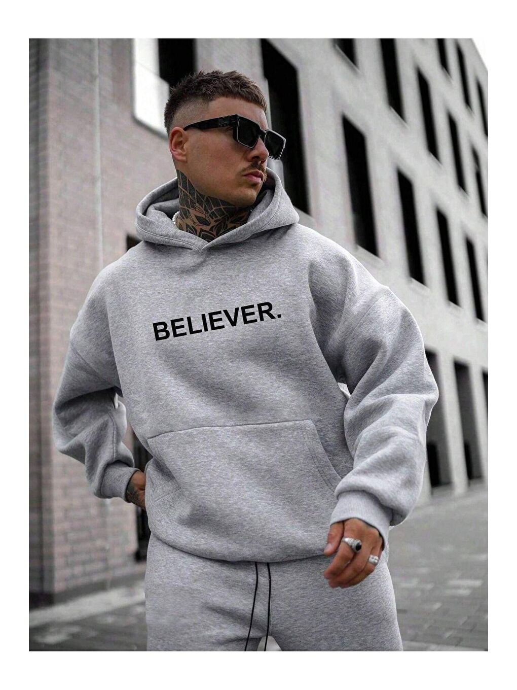 Trendseninle Gri Erkek Gri Believer. Baskılı Oversize Kapüşonlu Sweatshirt - 3