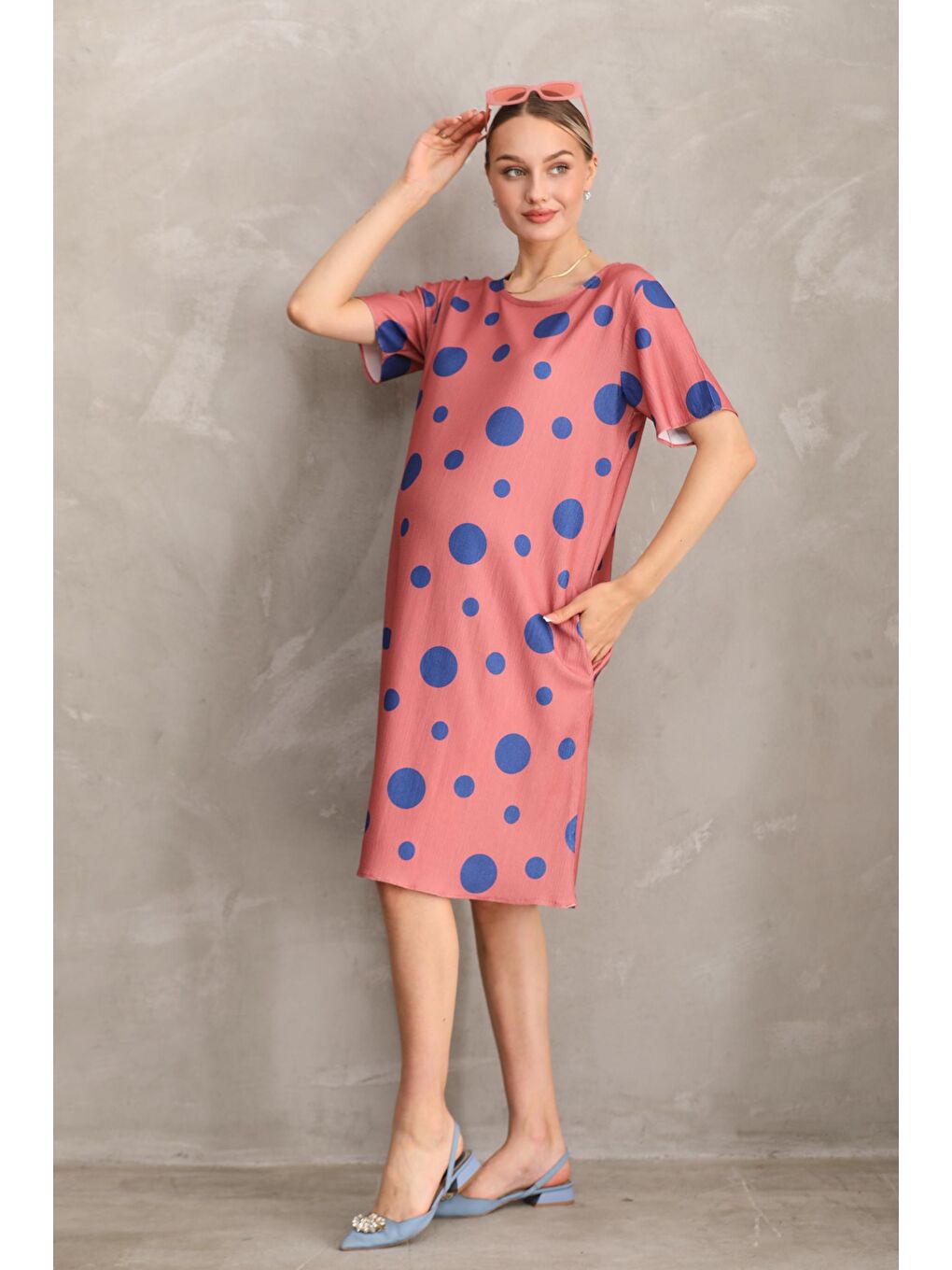 Pembe Hamile Baskılı Midi Kısa Kol Yandan Cepli Elbise-1