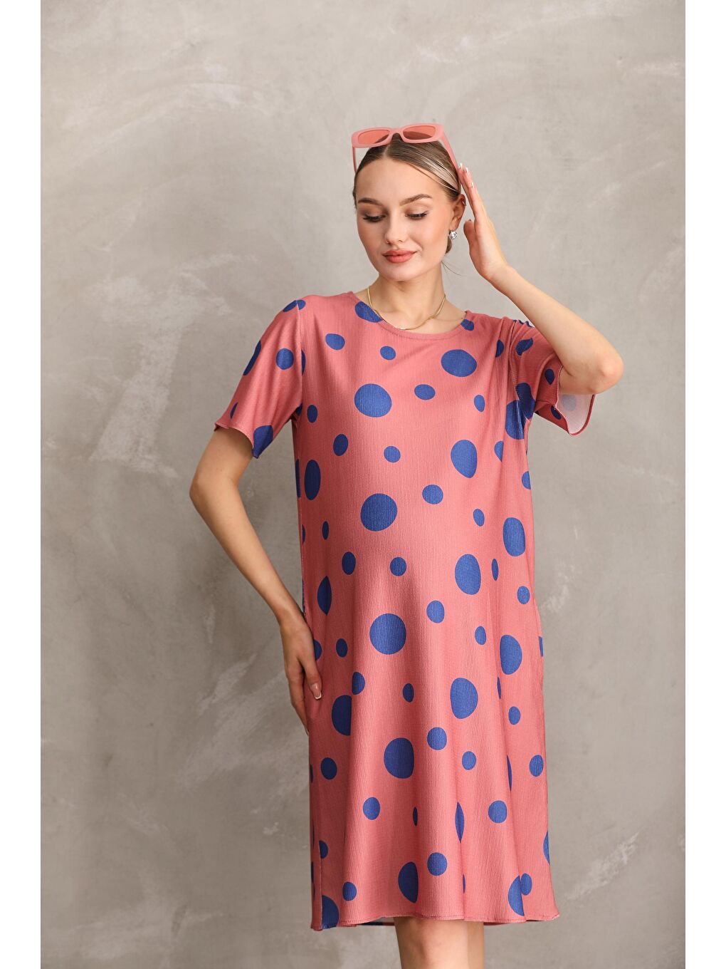 Pembe Hamile Baskılı Midi Kısa Kol Yandan Cepli Elbise-2