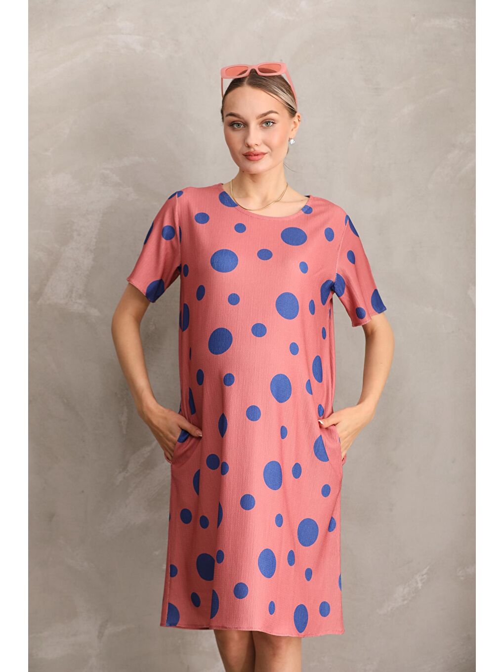 Pembe Hamile Baskılı Midi Kısa Kol Yandan Cepli Elbise-3