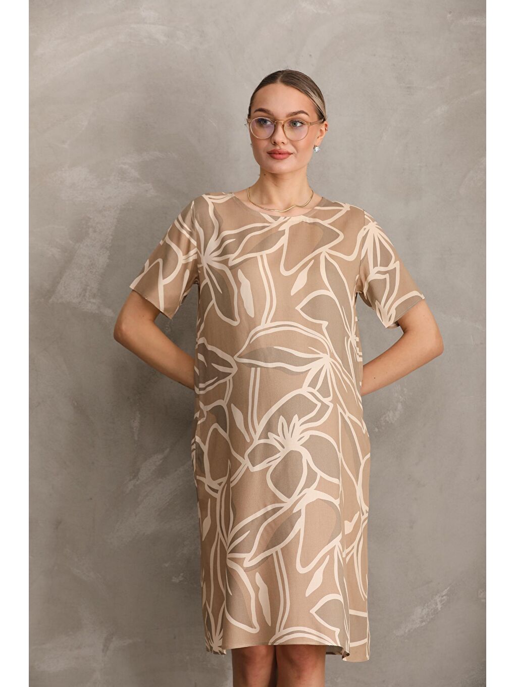 Kahverengi Hamile Baskılı Midi Kısa Kol Yandan Cepli Elbise-2