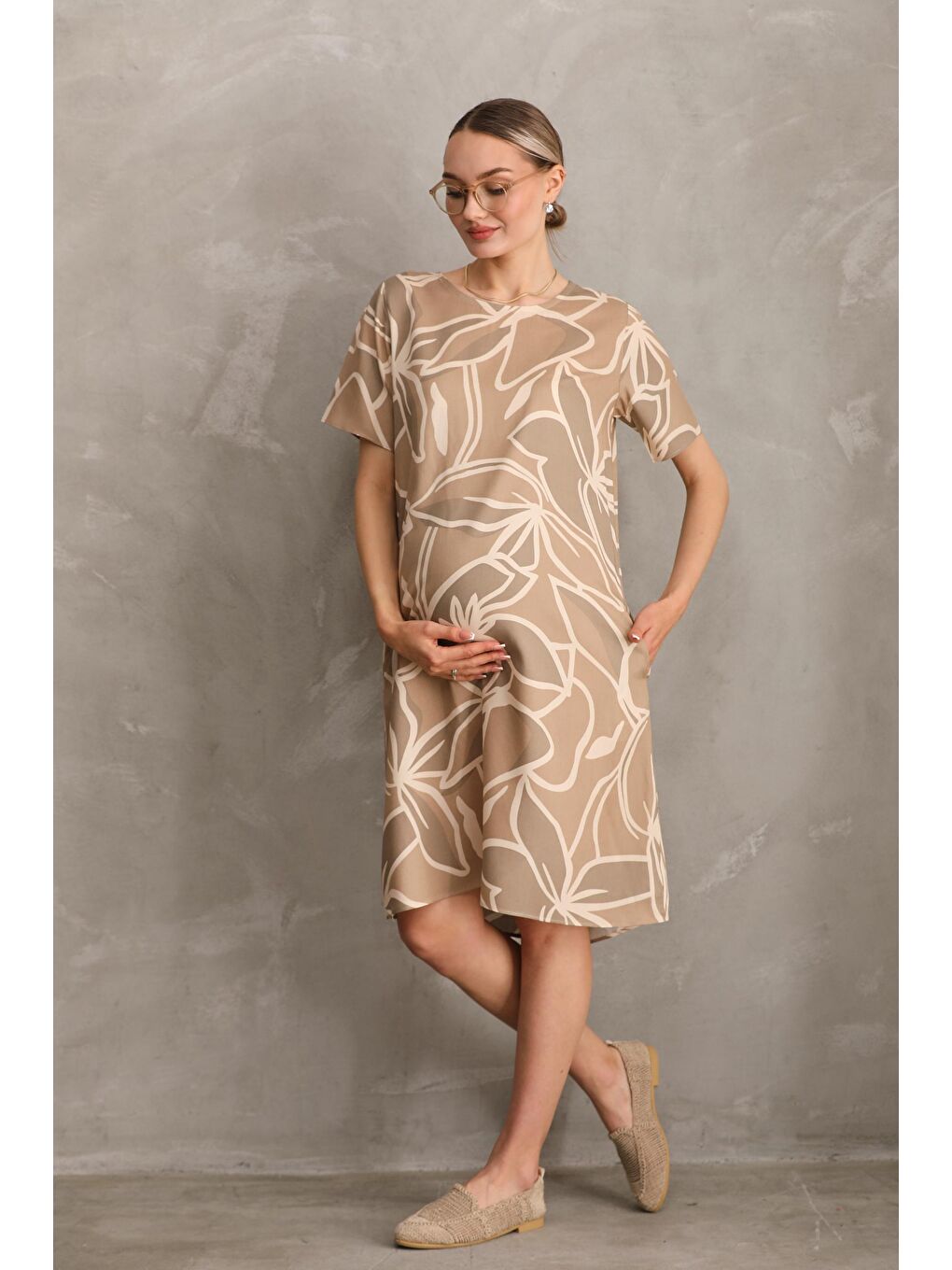 Kahverengi Hamile Baskılı Midi Kısa Kol Yandan Cepli Elbise-4
