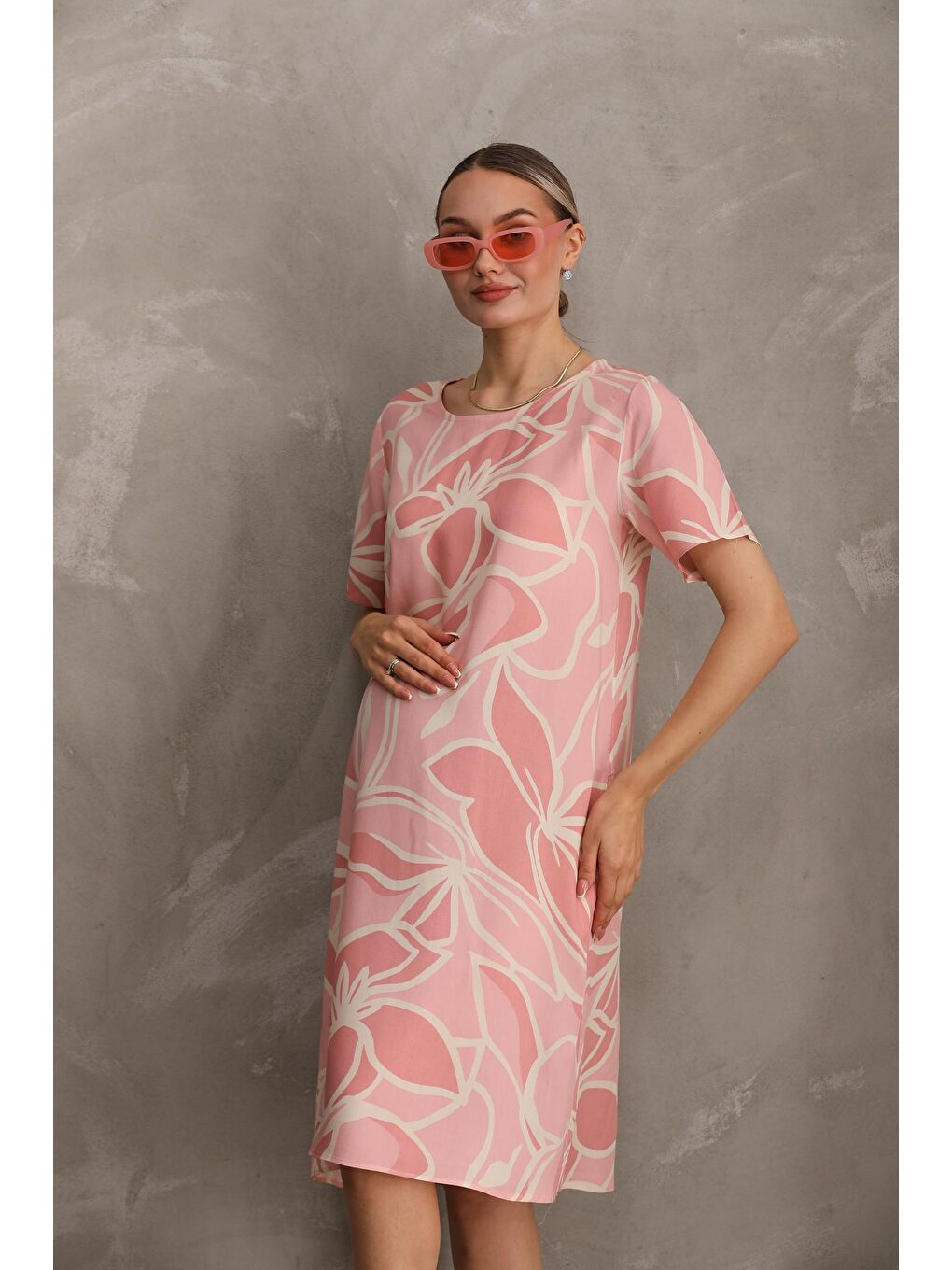 Pembe Hamile Baskılı Midi Kısa Kol Yandan Cepli Elbise-2