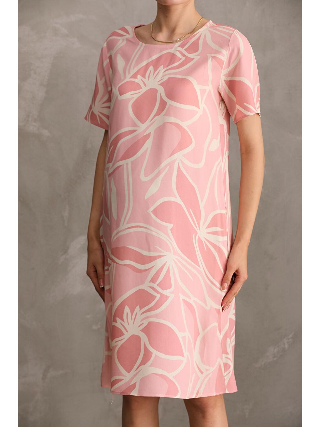 Pembe Hamile Baskılı Midi Kısa Kol Yandan Cepli Elbise-5