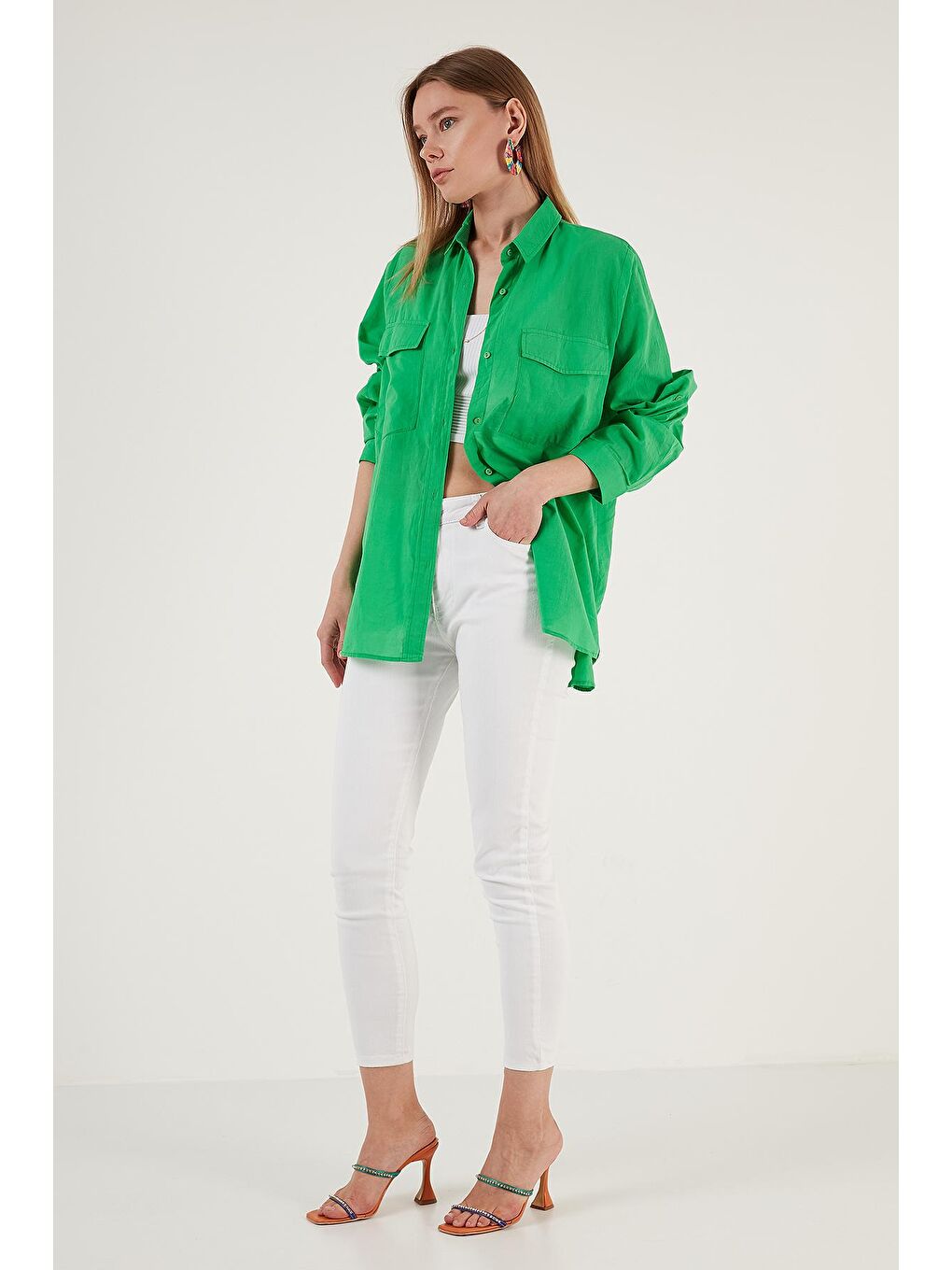 Yeşil Çift Cepli Keten Görünümlü % 100 Pamuk Oversize Gömlek 514407112-3