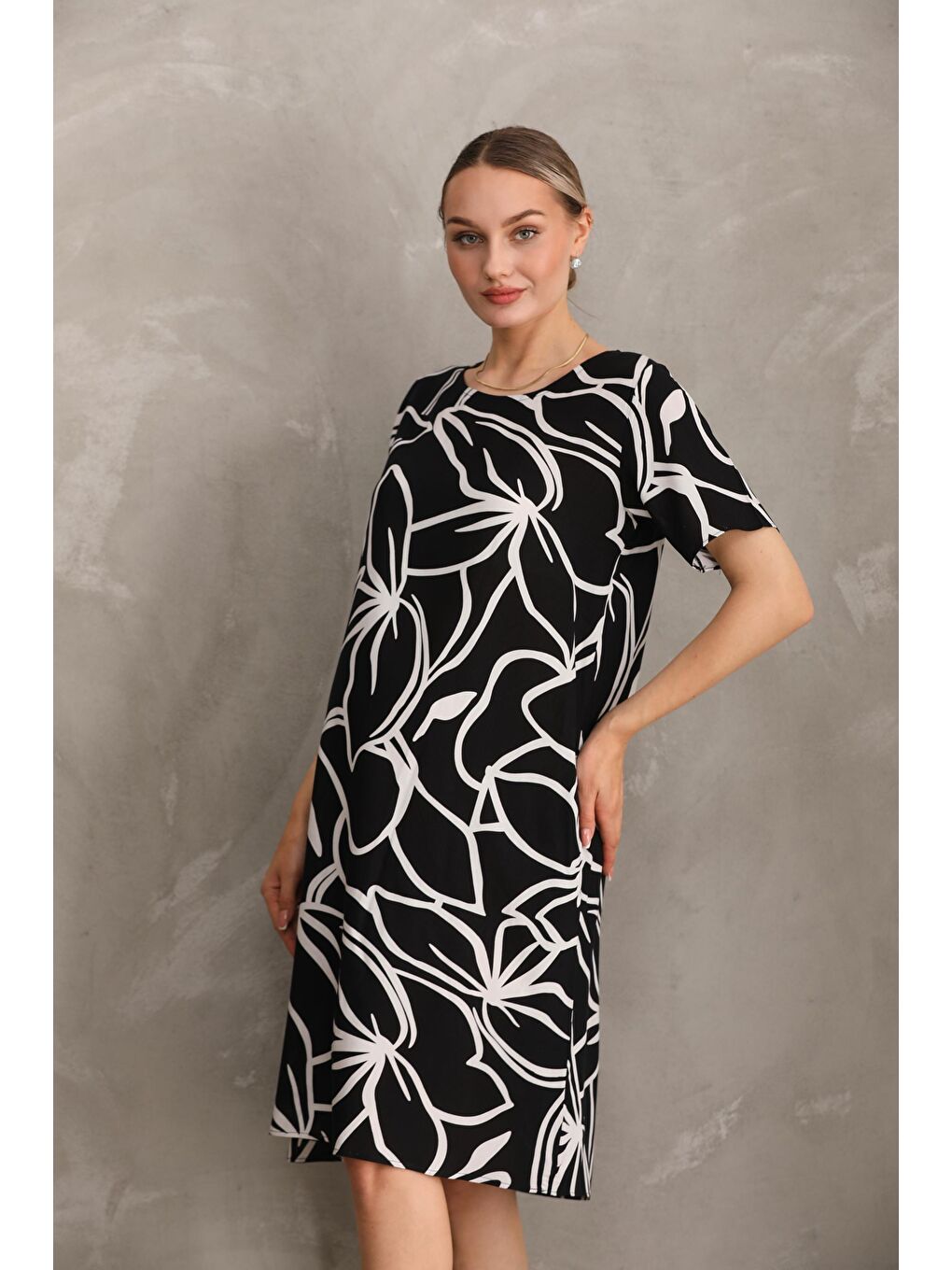Siyah Hamile Baskılı Midi Kısa Kol Yandan Cepli Elbise-1
