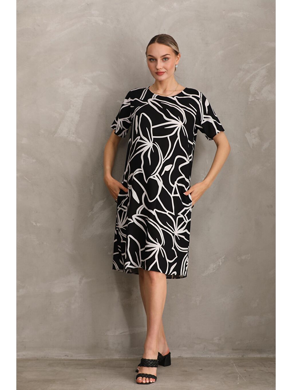 Siyah Hamile Baskılı Midi Kısa Kol Yandan Cepli Elbise-4