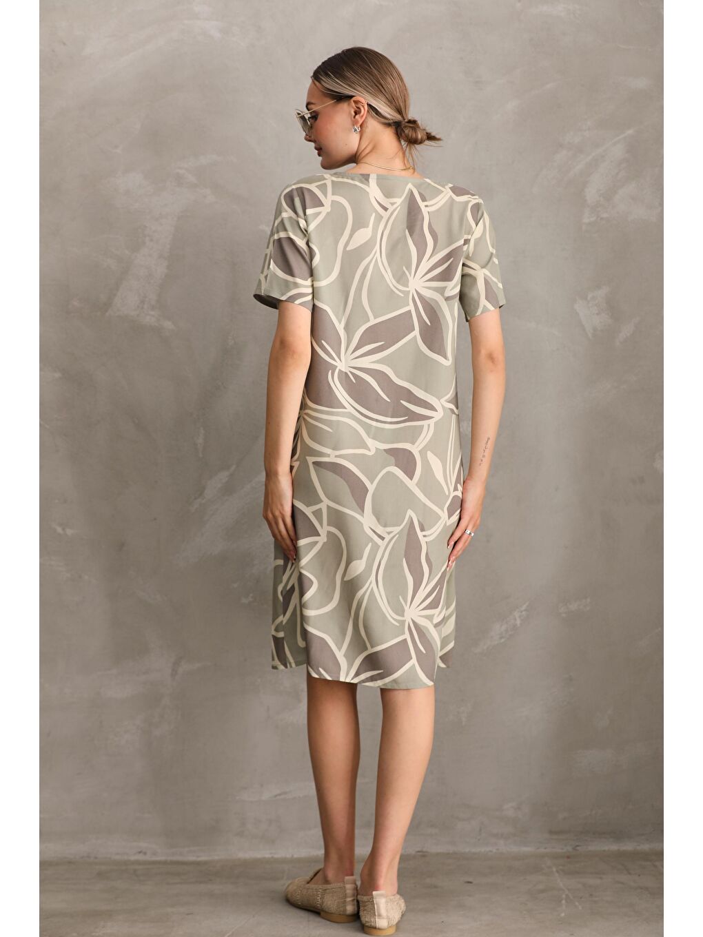 Yeşil Hamile Baskılı Midi Kısa Kol Yandan Cepli Elbise-3