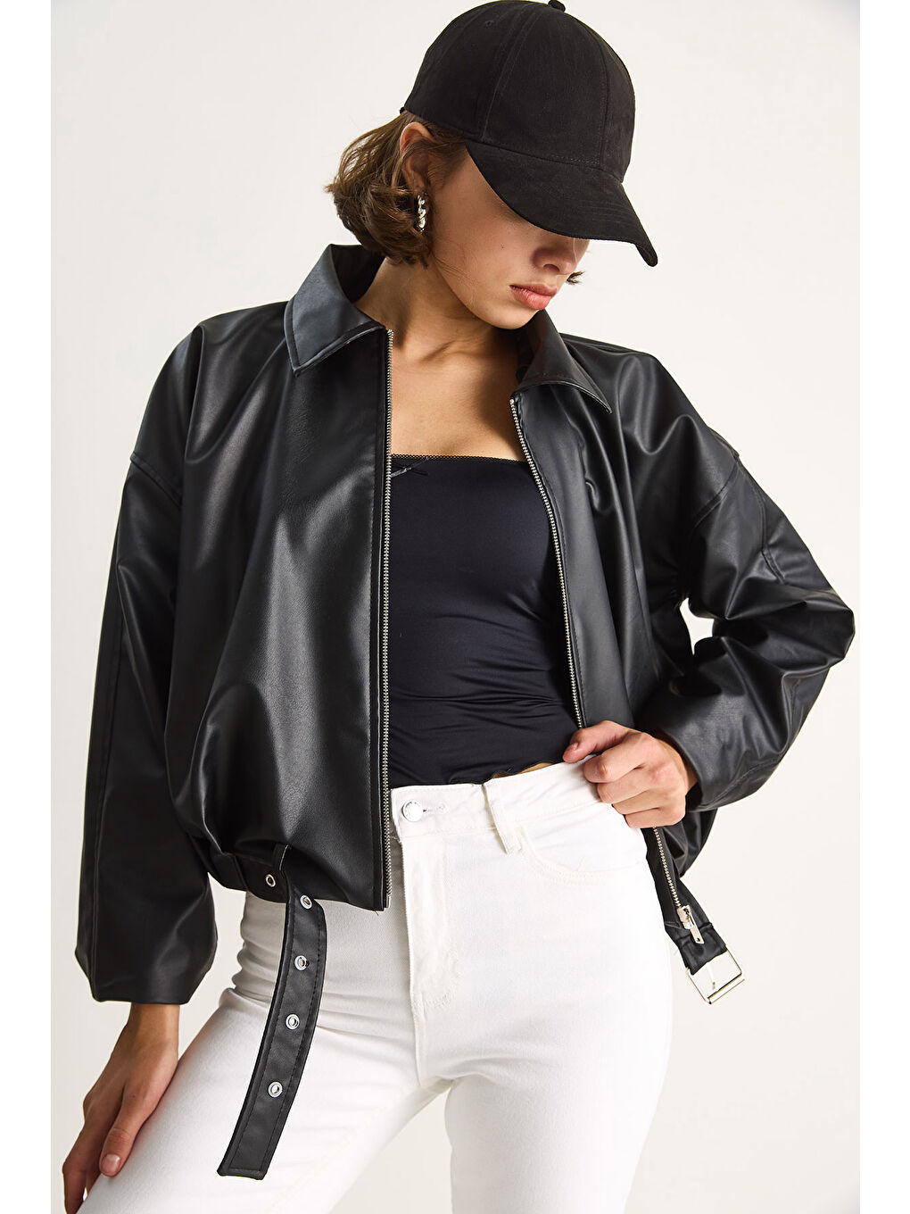 Siyah Kadın Oversize Tokalı Deri Ceket-2