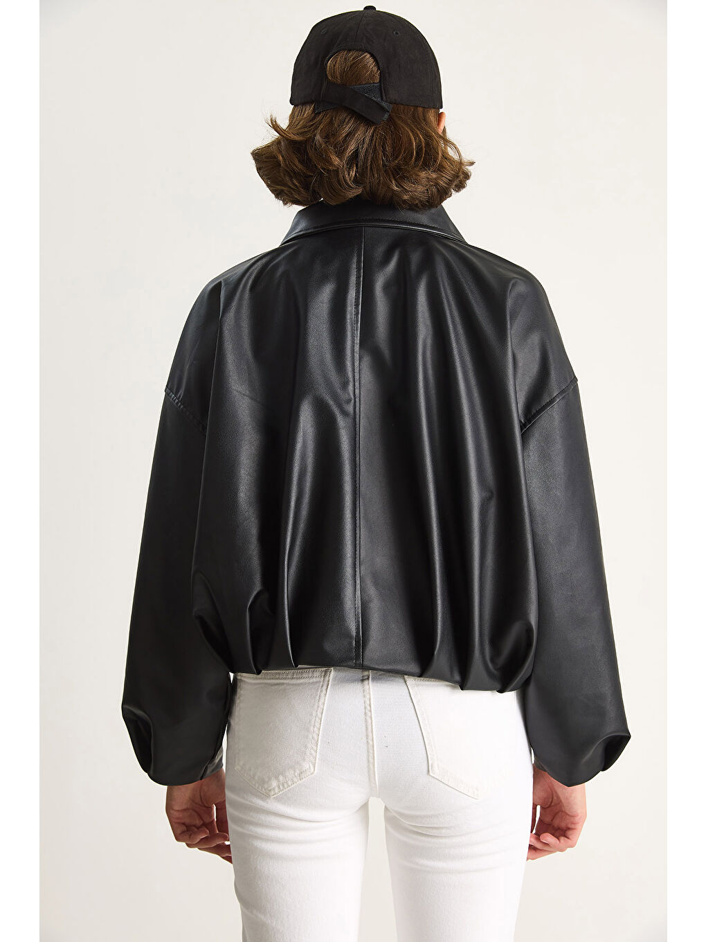 Siyah Kadın Oversize Tokalı Deri Ceket-6
