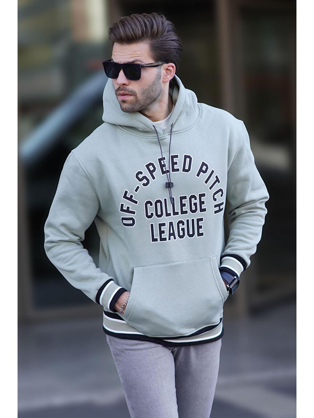 Madmext Çağla Yeşili Çağla Yeşil Kapüşonlu Cep Detaylı Baskılı Erkek Sweatshirt 7068