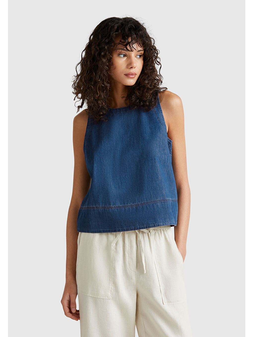 Kadın Koyu Mavi %100 Pamuk Kolsuz Şamre Bluz