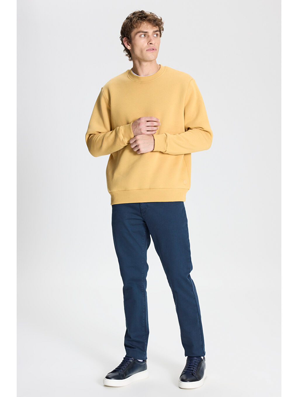 Sarı Erkek Hardal Standart Fit Normal Kesim İçi Polarlı Bisiklet Yaka Sweatshirt-1