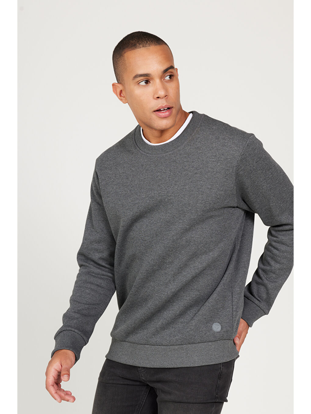 Erkek Antrasit-Melanj Standart Fit Normal Kesim İçi Polarlı Bisiklet Yaka Sweatshirt-3